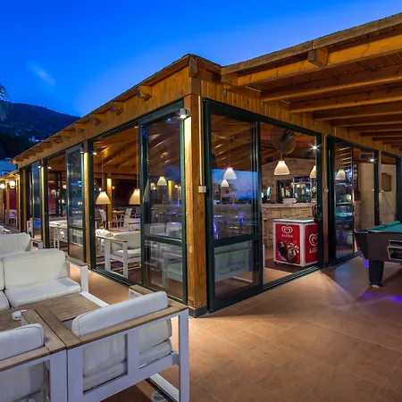 Apartahotel Asterias Village Hersonissos (Crete)