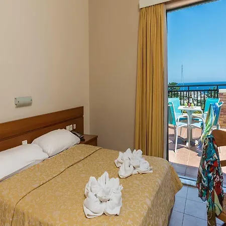 Apartahotel Asterias Village 4*